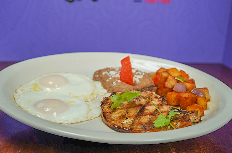 Huevos y Chuletas de Puerco